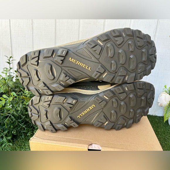Merrell Men Speed Strike 2 Waterproof Hiking Boots size 11 new 
$170
BELUGA main image 12